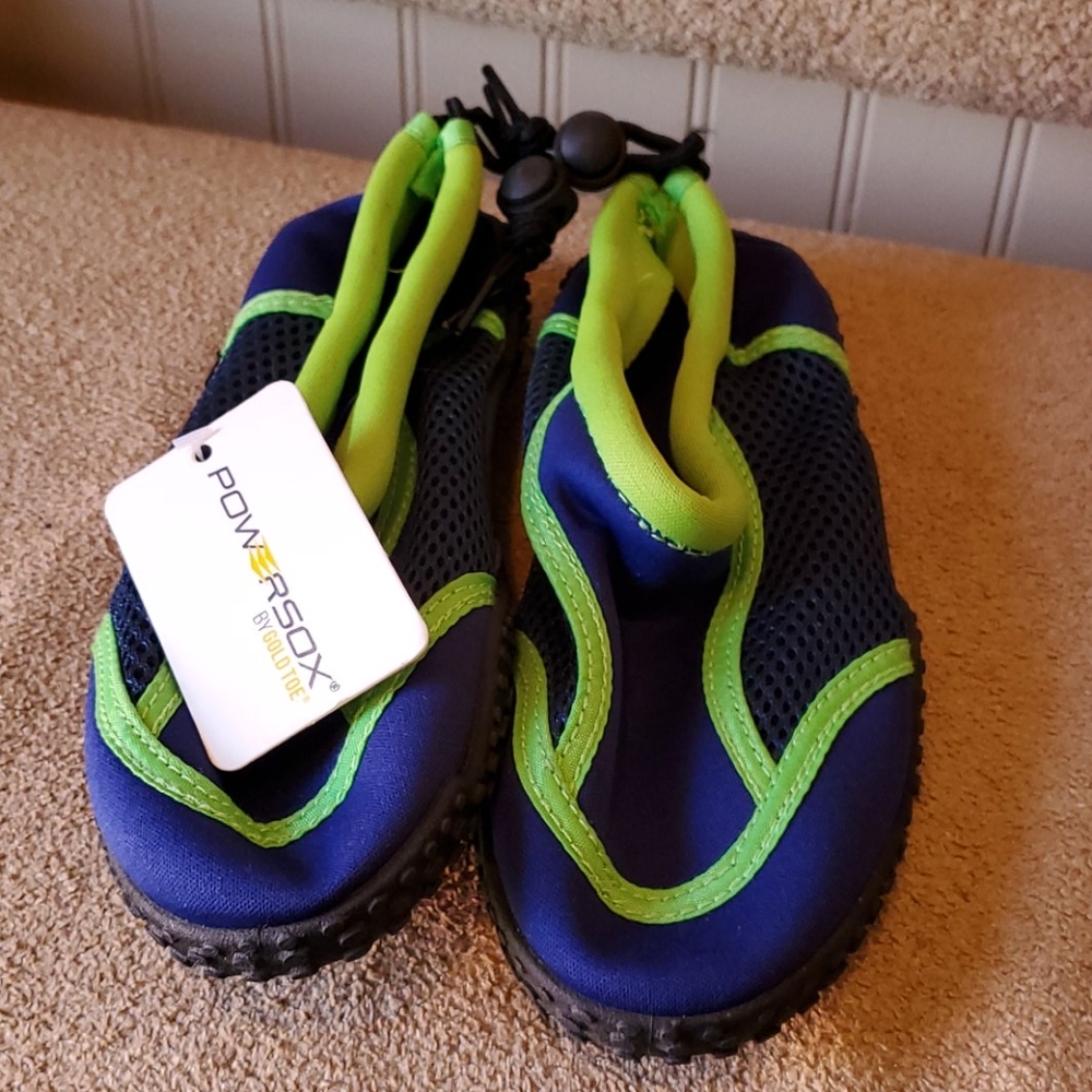 NWT Gold Toe Boys water shoes size 1 navy lime